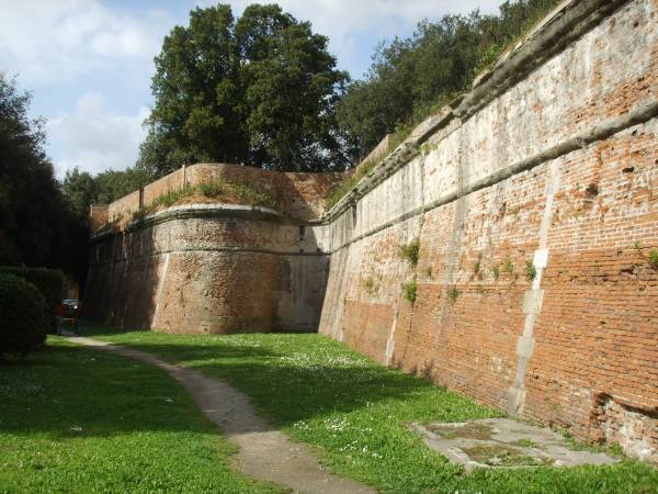 GIARDINO SCOTTO - LE TANTE BELLEZZE di PISA.....