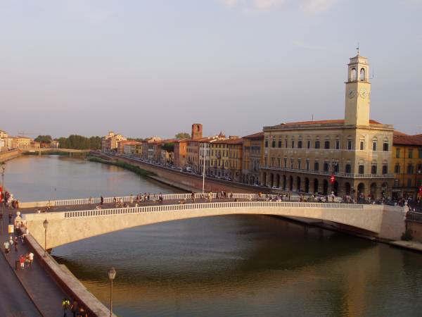 LUNGARNI - PONTE DI MEZZO - LE TANTE BELLEZZE di PISA.....