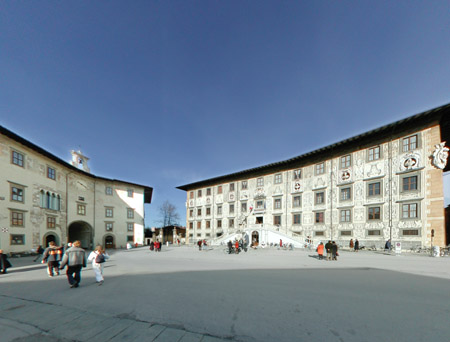 PIAZZA DEI CAVALIERI - LE TANTE BELLEZZE di PISA.....