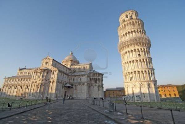 PIAZZA DEI MIRACOLI - LE TANTE BELLEZZE di PISA.....